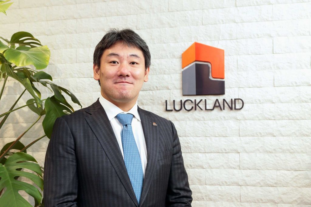 望月圭一郎　ラックランド　keiichiro_mochizuki_luckland